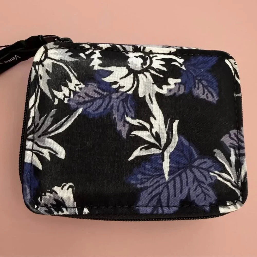 NEW!! Vera Bradley Travel Pill Case